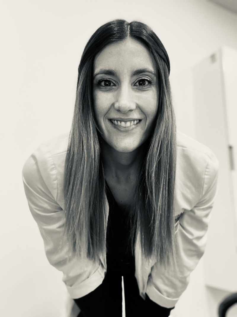 Camila Abuin Nutricionista Atendiendo